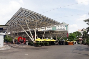 Công viên tại TP.HCM bị 'xẻ thịt' làm khu vui chơi, nhà hàng...?