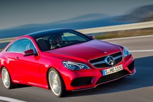 Hàng trăm chiếc xe của Mercedes Việt Nam bị triệu hồi để sửa chữa