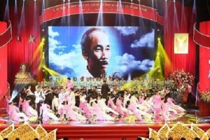 Long trọng lễ kỷ niệm 70 năm Chủ tịch Hồ Chí Minh ra 'Lời kêu gọi thi đua ái quốc'