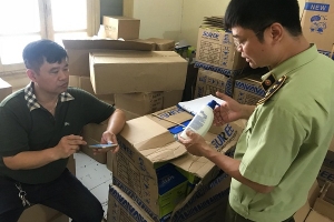 Phát hiện kho chứa hàng chục nghìn mỹ phẩm giả mạo