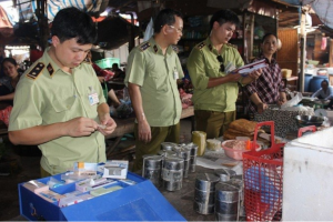 Công bố tên cơ sở SX-KD thực phẩm bẩn để cảnh báo và bảo vệ NTD