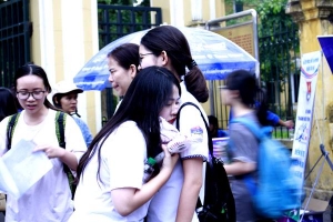 Thi THPT quốc gia 2018: Thí sinh “méo mặt” vì đề thi Toán… quá khó!