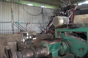 Những giọt nước mắt của người dân làng nghề tái chế nhựa lớn nhất miền Bắc