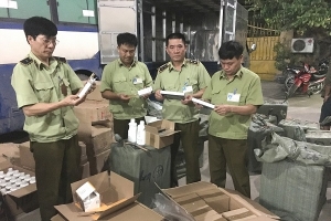 Lạng Sơn: Bắt giữ gần 2000 sản phẩm mỹ phẩm nhập lậu