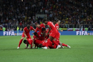Tam sư giành vé vào Tứ kết, “tiễn” Colombia về nước trên loạt đá luân lưu định mệnh