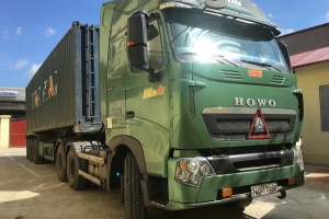 Bắt giữ xe ô tô vận chuyển 40 tấn than không rõ nguồn gốc