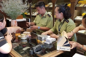 Hà Nội: Đồng loạt ra quân kiểm tra các cơ sở kinh doanh xì gà