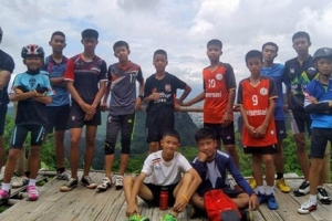 FIFA mời đội bóng bị mắc kẹt ở hang Thái Lan xem chung kết World Cup