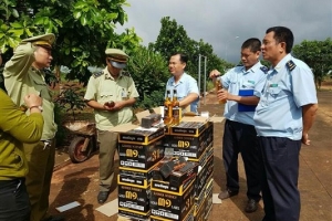 Hải quan Bình Phước: Tiêu huỷ 277 chai rượu KHMER WHISKY nhập lậu