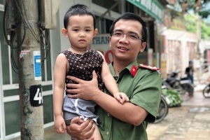 Nghệ An: Thượng úy công an huyện Quế Phong bất chấp nguy hiểm cứu người khỏi thác xoáy