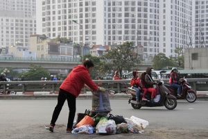 Các hình thức xử phạt đối với hành vi xả rác thải sai quy định ở các chung cư
