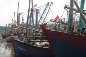 Nghệ An: Một tàu cá ngoài biển khơi vẫn chưa vào bờ tránh bão