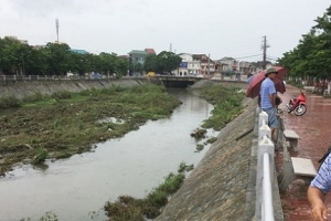 Nghệ An: Đi hái rau người đàn ông bị nước cuốn trôi