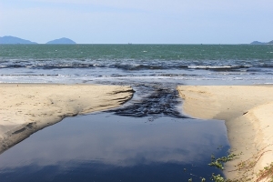 Đà Nẵng: Đầu tư xử lý nước thải, sông Phú Lộc có hết ô nhiễm?