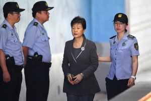 Cựu Tổng thống Hàn Quốc Park Geun-hye lãnh thêm 8 năm tù
