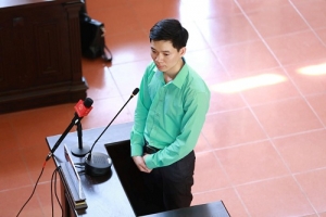 Tạm thu hồi giấy phép hành nghề của bác sĩ Hoàng Công Lương