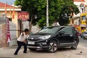 Thái Bình: Vụ đập phá ô tô trước cổng Ngân hàng là do mâu thuẫn cá nhân