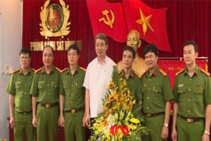 Thanh Hóa: Trao thưởng cho ban chuyên án triệt xóa ổ nhóm chuyên cho vay nặng lãi, đòi nợ thuê