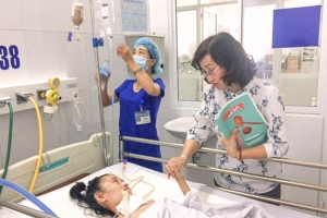 Chủ tịch UBND TP. Đà Nẵng gửi thư tới người mẹ thở máy giành sự sống cho con