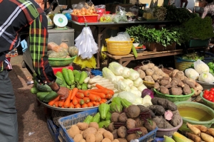 Trà trộn rau, củ Trung Quốc ở chợ Sài Gòn