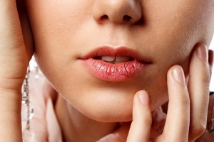 Dấu hiệu ở môi cảnh báo tình trạng sức khoẻ