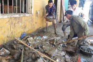 Nhiều trường học miền trung không thể khai giảng vì mưa lũ