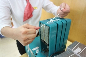 ‘Siết’ tăng trưởng tín dụng: Đong đếm tác động lên các ngân hàng