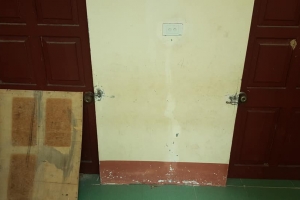 Vĩnh Phúc: Khốn khổ vì trường có 5 khu vệ sinh nhưng không thể sử dụng
