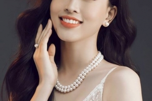 Á hậu Phương Nga chuẩn bị lên đường thi Hoa hậu Hòa bình Quốc tế