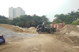 Huyện Thanh Trì: Bãi tập kết VLXD trên địa bàn xã Tân Triều ngang nhiên hoạt động không phép