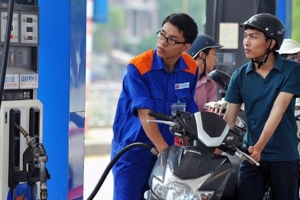 Điều chỉnh giá xăng từ 15 giờ ngày 22/10
