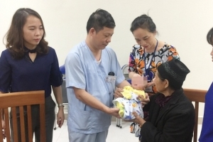 Bệnh nhi có bố mẹ tử vong trong đám cháy đã ổn định sức khỏe