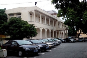 Uỷ ban Tài chính: Không bố trí kinh phí mua sắm trang thiết bị đắt tiền, xe công năm 2019