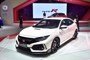 Triển lãm Ô tô VN 2018: Honda trưng bày xe cầu trước nhanh nhất thế giới - Civic Type R