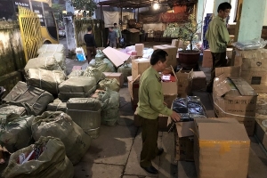 Lạng Sơn: Thu giữ lô hàng thực phẩm, mỹ phẩm nhập lậu