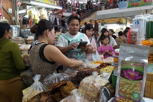 Đà Nẵng: Triển khai dán tem truy xuất nguồn gốc thực phẩm ở chợ Hàn