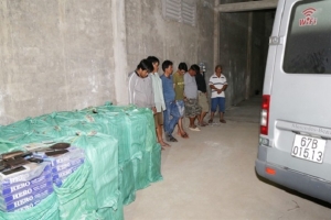 Phát hiện, bắt giữ 6 đối tượng vận chuyển 2.700 cây thuốc lá lậu