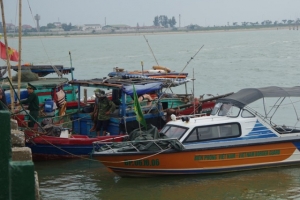 Nghệ An: Phát hiện, bắt giữ 4 phương tiện đánh bắt hải sản trái phép