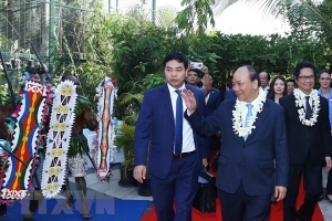 Thủ tướng đến Papua New Guinea bắt đầu chương trình dự APEC 26