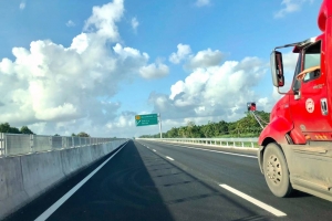 Cao tốc Đà Nẵng-Quảng Ngãi: Tai nạn khiến 2 người bị thương