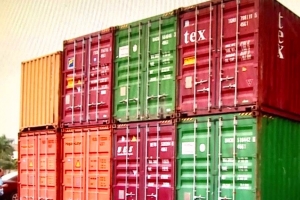Bình Định: Xử lý 7 container nhựa phế liệu không có người nhận