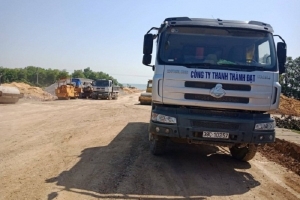 Nghệ An: Đường BT đắt đỏ nhất 4 năm vẫn dang dở, tại sao?