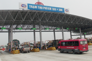 Triển khai thực hiện lắp đặt hệ thống thu phí dịch vụ đường bộ hình thức điện tử tự động