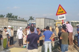 Hải Dương: Hai người tử vong khi va chạm với xe bồn chở xăng