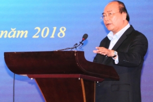 Giữ dân di cư tự do bằng cách phát triển cơ sở hạ tầng, nâng cao mức sống