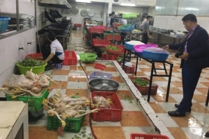 Hà Tĩnh: "Tuồn" thịt gà không rõ nguồn gốc vào nhà hàng, khách sạn