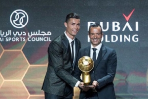 Ronaldo giật giải Globe Soccer Awards