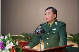 Cách chức hàng loạt cán bộ Biên phòng để hàng lậu tự do qua biên giới