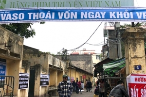 Vụ việc nghệ sĩ căng biểu ngữ chất vấn Vivaso: Bộ Văn hóa nói gì?