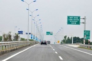 Cao tốc Cầu Giẽ - Ninh Bình và Nội Bài - Lào Cai lập kỷ lục phương tiện lưu thông
